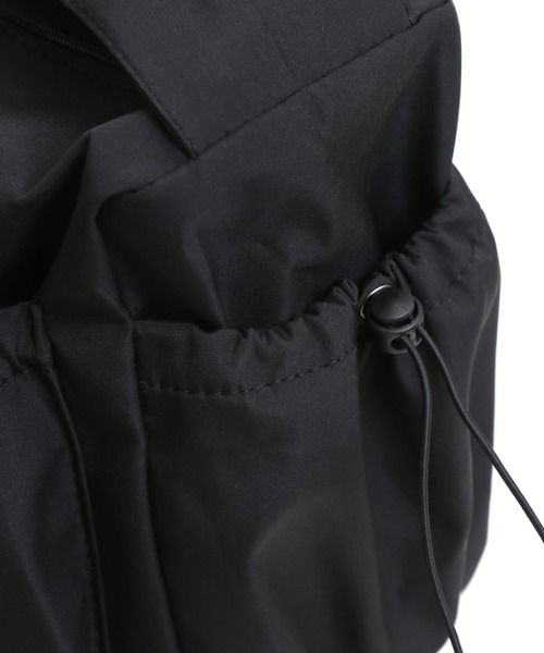 MAISON mou(メゾンムー)の「【recomend selection/セレクト】quadruple pocket drawstring bag 4つの巾着ポケットショルダーバッグ(ショルダーバッグ・レディース・グレー/ホワイト/ブラック・FREE)」の12枚目の写真