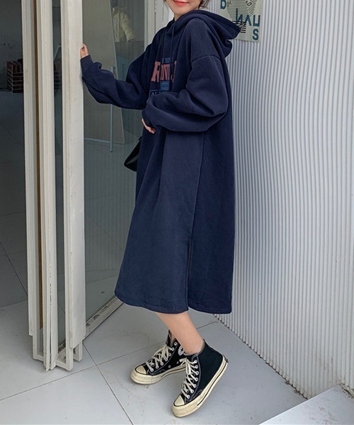 gossip!ロサンゼルス(ゴシップロサンゼルス)の「YUGA レタープリント スリットセーターワンピース(ワンピース・レディース・ライトグレー/ブラック/ライトカーキ/ネイビー・FREE)」の18枚目の写真