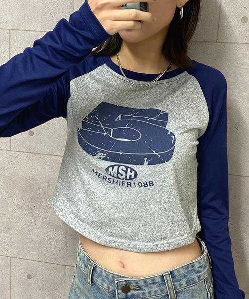 NANEA（ナネア）の「クロップド丈ナンバープリントラグランスリーブTシャツ（Tシャツ/カットソー・レディース・ネイビー/カーキ/ボルドー/ピンク・MEDIUM/LARGE）」の16枚目の写真