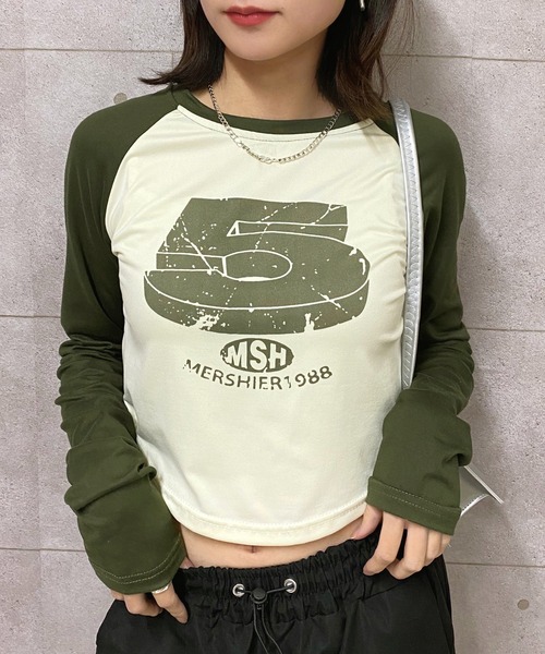 NANEA（ナネア）の「クロップド丈ナンバープリントラグランスリーブTシャツ（Tシャツ/カットソー・レディース・ネイビー/カーキ/ボルドー/ピンク・MEDIUM/LARGE）」の7枚目の写真