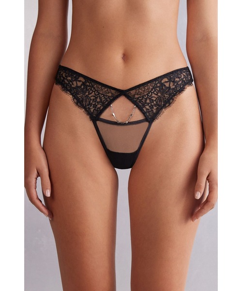Intimissimi（インティミッシミ）の「Living in Luxe ソング（ショーツ