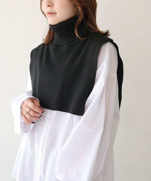 HER CLOSET（ハークローゼット）の「【shemoshelly】オフタートルニットケープ（付け襟・レディース・アイボリー/ブルー/ブラウン/ブラック・M）」の10枚目の写真