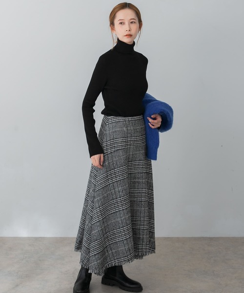 URBAN RESEARCH ROSSO WOMEN(アーバンリサーチ ロッソ)の「ウォッシャブルコンパクトリブタートル(ニット/セーター・レディース・オフホワイト/モカ/ブラック/オレンジ・FREE)」の8枚目の写真