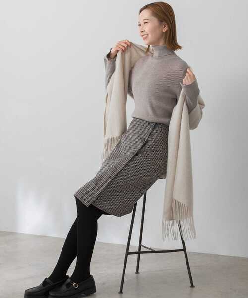 URBAN RESEARCH ROSSO WOMEN(アーバンリサーチ ロッソ)の「ウォッシャブルコンパクトリブタートル(ニット/セーター・レディース・オフホワイト/モカ/ブラック/オレンジ・FREE)」の16枚目の写真