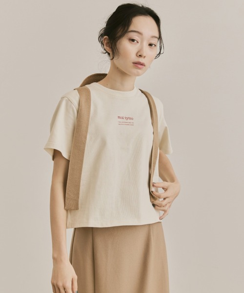 トップス moi tytto moi tytto（モイテュット）の「moi tyttoプリントTシャツ（T