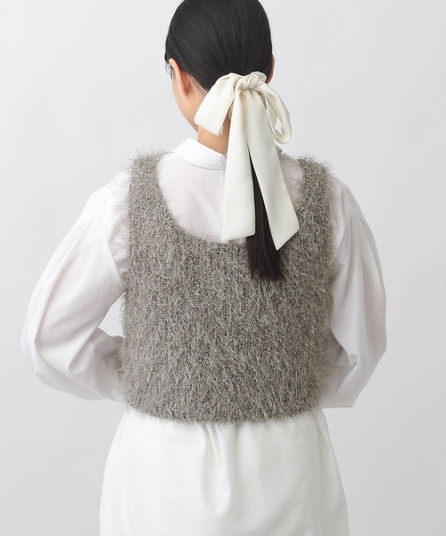 A part by（アパートバイ）の「ラメフェザーノースリーブ（ベスト・レディース・ライトベージュ/チャコールグレー・FREE）」の8枚目の写真