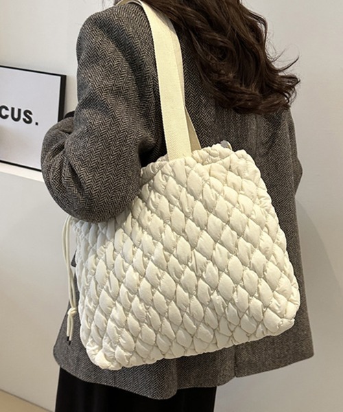 STYLEBLOCK(スタイルブロック)の「キルティングトートバッグ(トートバッグ・レディース・ブラック/カーキ/ホワイト/ブラウン・FREE)」の2枚目の写真