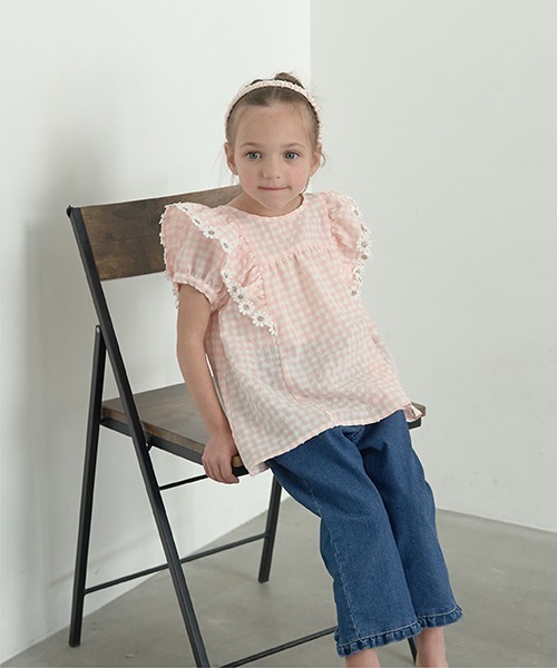 Lycee mine（リセマイン）の「フラワーレース付きチェックフリルブラウス（シャツ/ブラウス・キッズ・ピンク/ブラック/サックスブルー/ラベンダー/ベージュ・120cm/110cm/100cm/150cm/140cm/130cm）」の21枚目の写真