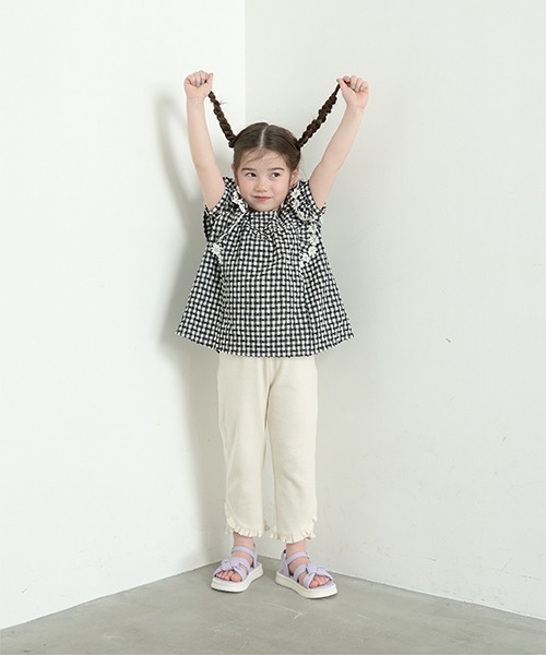 Lycee mine（リセマイン）の「フラワーレース付きチェックフリルブラウス（シャツ/ブラウス・キッズ・ピンク/ブラック/サックスブルー/ラベンダー/ベージュ・120cm/110cm/100cm/150cm/140cm/130cm）」の9枚目の写真