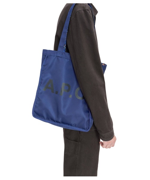 A.P.C.（アーペーセー）の「TOTE LOU REVERSIBLE  24P（トートバッグ・メンズ・グリーン系その他/インディゴブルー・ONESIZE）」の6枚目の写真