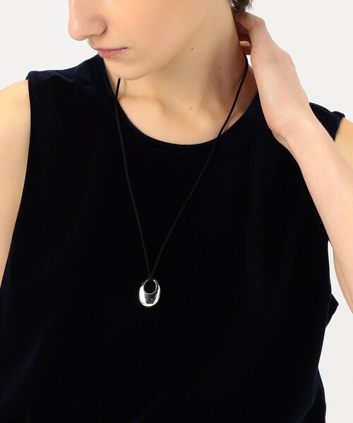 ANNIKA INEZ(アニカイネズ)の「Annika Inez SLOPING PENDANT ネックレス(ネックレス・レディース・シルバー系その他・FREE)」の2枚目の写真