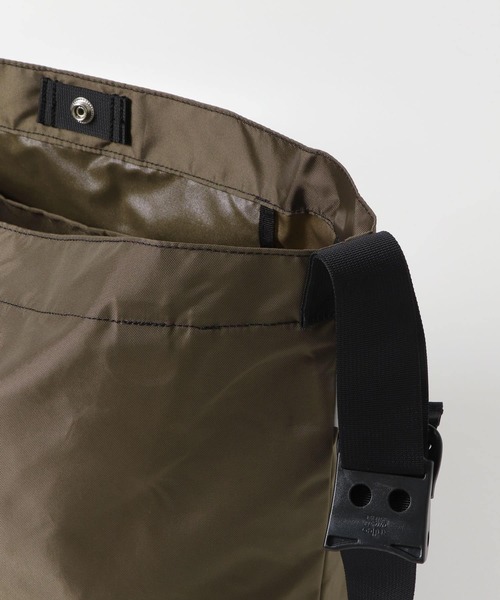 Drifter（ドリフター）の「DRIFTER　PLAIN SHOULDER BAG（ショルダーバッグ・レディース・モカ/ホワイト/ブラック・FREE）」の17枚目の写真