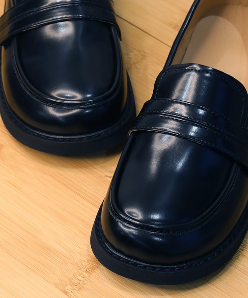 shoes365(シューズスリーシックスファイヴ)の「【shoes365】柔らかくて軽量 学院風 ローファー(ローファー・レディース・チョコ/ブラック・22.0cm/21.5cm/21.0cm/20.5cm/23.5cm/23.0cm/22.5cm)」の18枚目の写真