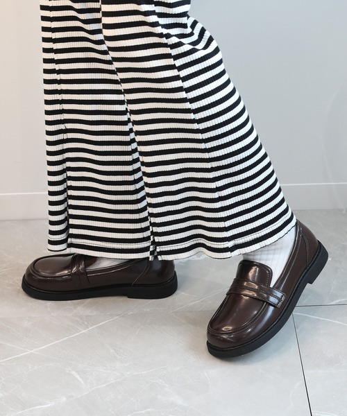 shoes365(シューズスリーシックスファイヴ)の「【shoes365】柔らかくて軽量 学院風 ローファー(ローファー・レディース・チョコ/ブラック・22.0cm/21.5cm/21.0cm/20.5cm/23.5cm/23.0cm/22.5cm)」の10枚目の写真