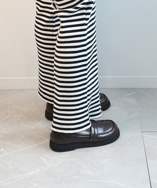 shoes365(シューズスリーシックスファイヴ)の「【shoes365】柔らかくて軽量 学院風 ローファー(ローファー・レディース・チョコ/ブラック・22.0cm/21.5cm/21.0cm/20.5cm/23.5cm/23.0cm/22.5cm)」の12枚目の写真