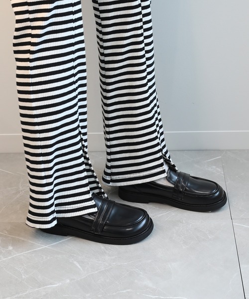 shoes365(シューズスリーシックスファイヴ)の「【shoes365】柔らかくて軽量 学院風 ローファー(ローファー・レディース・チョコ/ブラック・22.0cm/21.5cm/21.0cm/20.5cm/23.5cm/23.0cm/22.5cm)」の3枚目の写真