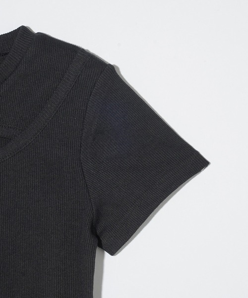 X-girl（エックスガール）の「FRONT SLIT S/S TOP（Tシャツ/カットソー・レディース・ブラック/ホワイト・S/M）」の7枚目の写真