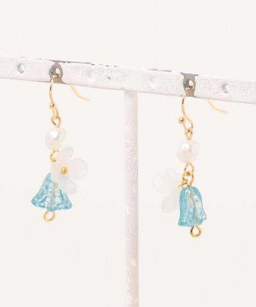 tone(トーン)の「【Occhocochoi】spring flower pierce(MA)(ピアス(両耳用)・レディース・ゴールド・FREE)」の1枚目の写真
