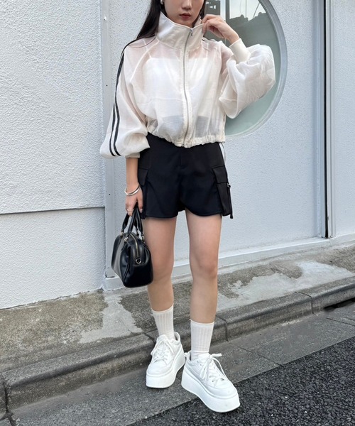 one after another NICE CLAUP(ワンアフターアナザーナイスクラップ)の「サイドラインショートブルゾン【WEB限定商品】(ブルゾン・レディース・ブラック/オフホワイト/アイボリー・FREE)」の22枚目の写真