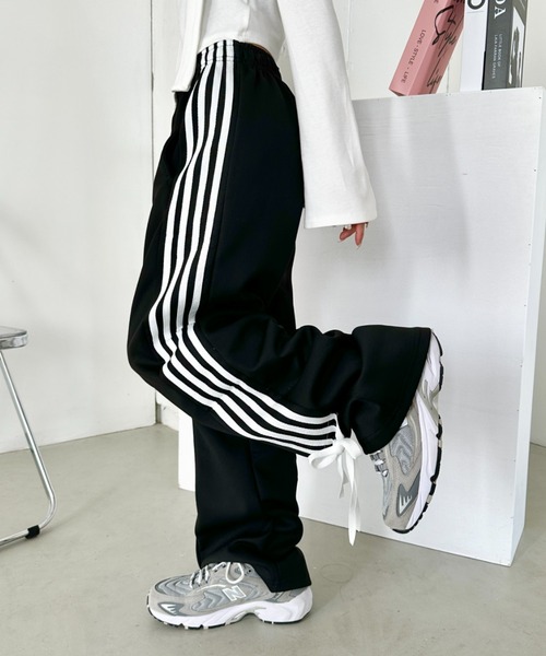 CLEA(クレア)の「サイドリボン ラインワイドスウェットパンツ(スウェットパンツ・レディース・ブラック/グレー/ネイビー/ピンク・M)」の5枚目の写真
