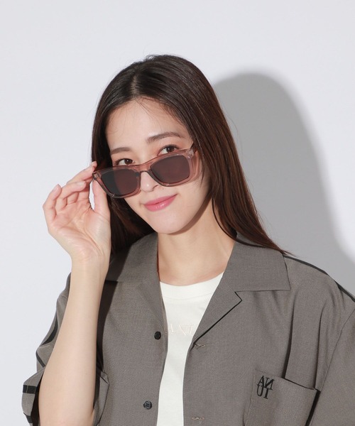 Anui(アニュイ)の「【UNISEX】フラットレンズサングラス(サングラス・レディース・グレー/ブラウン・FREE)」の12枚目の写真