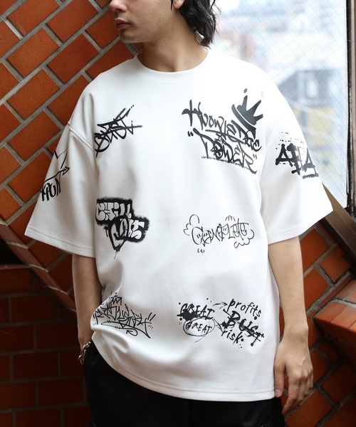 ８(eight)（エイト）の「総柄タギング半袖Tシャツ（Tシャツ/カットソー・メンズ・ホワイト/イエロー/ブラック/チャコールグレー・MEDIUM/LARGE）」の7枚目の写真