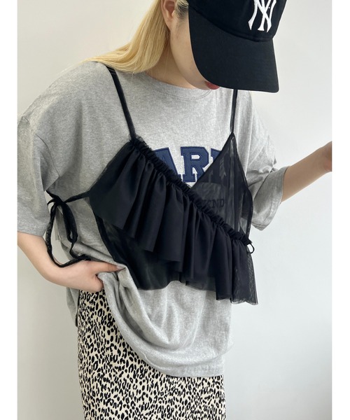 WC（ダブル シー）の「チュールアシメフリルビスチェ（キャミソール・レディース・アイボリー/ブラック・FREE）」の2枚目の写真