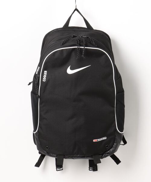 NIKE(ナイキ)の「《NIKEアパレル》トラック バックパック(バックパック/リュック・メンズ・ブラック/ブラック系・フリー)」の1枚目の写真