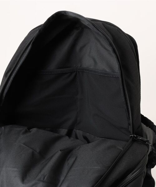 NIKE(ナイキ)の「《NIKEアパレル》トラック バックパック(バックパック/リュック・メンズ・ブラック/ブラック系・フリー)」の5枚目の写真