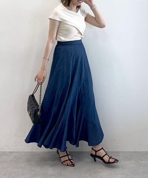 mysty woman（ミスティウーマン）の「デニムエスカルゴスカート 128883（スカート・レディース・ネイビー/ブラック・FREE）」の19枚目の写真