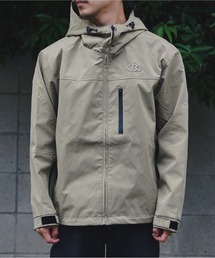 Noen（ノエン）の「マウンテンフーディージップジャケット（ナイロンジャケット）」