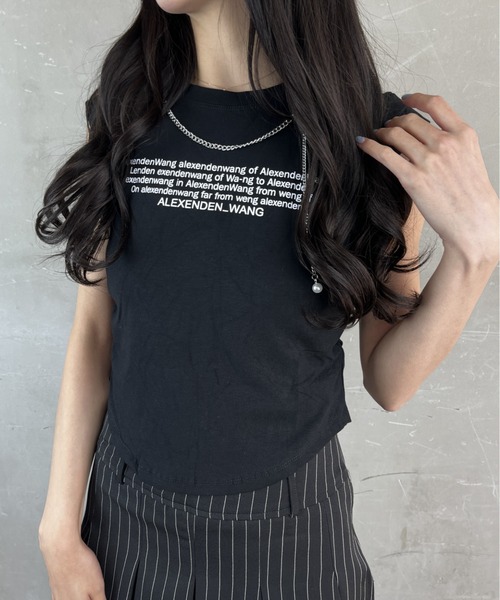 tolene(トレネ)の「チェーン付き英字ロゴプリントTシャツ(Tシャツ/カットソー・レディース・ホワイト/ブラック/ベージュ・FREE)」の8枚目の写真