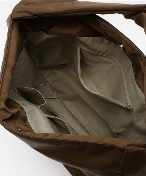 LuuNa(ルーナ)の「ナイロン ワンショルダー ショルダーバッグ(ショルダーバッグ・レディース・ブラック/グレー/モカ/ネイビー・FREE)」の10枚目の写真