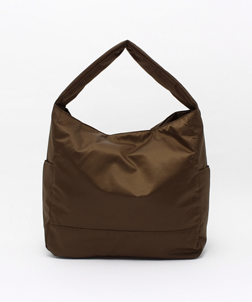 LuuNa(ルーナ)の「ナイロン ワンショルダー ショルダーバッグ(ショルダーバッグ・レディース・ブラック/グレー/モカ/ネイビー・FREE)」の17枚目の写真