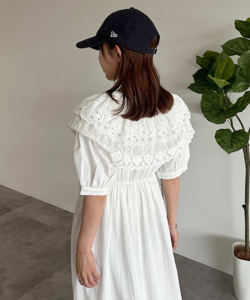 apres jour mignon(アプレジュールミニョン)の「襟裾レースワンピース【ZOZOTOWN限定アイテム】(ワンピース・レディース・オフホワイト/ブラック・MEDIUM/SMALL/X-LARGE)」の5枚目の写真