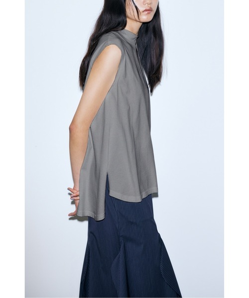 ENFOLD（エンフォルド）の「Staple天竺 スタンドネックタンクトップ（タンクトップ・レディース・チャコールグレー・38）」の2枚目の写真