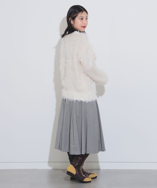 Ray BEAMS（レイビームス）の「Ray BEAMS / ヘアリー シャギー Vネック カーディガン（カーディガン/ボレロ・レディース・ロイヤルブルー/グリーン系その他2/オフホワイト・ONE SIZE）」の14枚目の写真