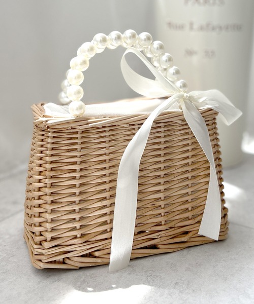 Julia Boutique(ジュリアブティック)の「パールハンドスクエアかごバッグ/24131(かごバッグ・レディース・ベージュ・ONE)」の1枚目の写真