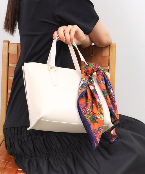 OPAQUE.CLIP（オペークドットクリップ）の「◆柄アソート大判スカーフ（バンダナ/スカーフ・レディース・ブラウン系2/ピンク系その他/ブラック系/ブラック系1・00）」の6枚目の写真