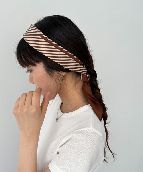 CANAL JEAN（キャナルジーン）の「diggity　ストライプスカーフ（バンダナ/スカーフ・レディース・ブラウン/ブラック・ONE SIZE）」の5枚目の写真