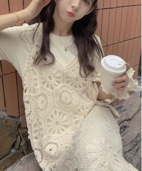 gossip!ロサンゼルス(ゴシップロサンゼルス)の「【垢抜けレイヤードアイテム】クロシェ編みノースリーブキャミロングワンピース【インナー重ね着用】(ワンピース・レディース・オフホワイト/ホワイト・FREE)」の5枚目の写真
