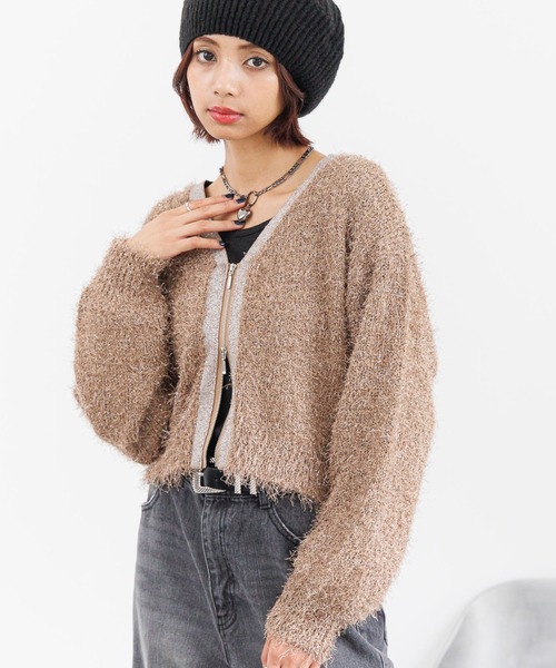 PAGEBOY(ページボーイ)の「ラメファインフェザーZIPカーディガン(カーディガン/ボレロ・レディース・ブラック/ライトブルー/アイボリー/モカ/グレー/レモンイエロー・FREE)」の5枚目の写真