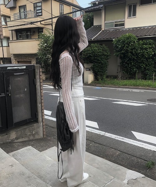 anyonemore(エニワンモア)の「シャーリングリボンナイロンナップサック(バックパック/リュック・レディース・チャコール・FREE)」の2枚目の写真