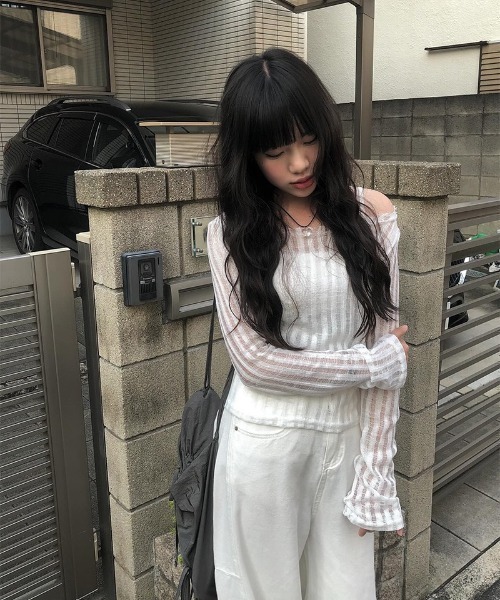 anyonemore(エニワンモア)の「シャーリングリボンナイロンナップサック(バックパック/リュック・レディース・チャコール・FREE)」の8枚目の写真