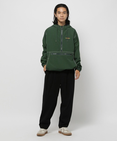 niko and...（ニコアンド）の「配色ステッチアノラックパーカー（マウンテンパーカー・メンズ・ブラック/グリーン・MEDIUM/LARGE）」の14枚目の写真