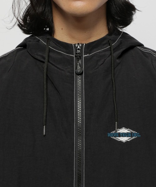 niko and...（ニコアンド）の「配色ステッチアノラックパーカー（マウンテンパーカー・メンズ・ブラック/グリーン・MEDIUM/LARGE）」の20枚目の写真