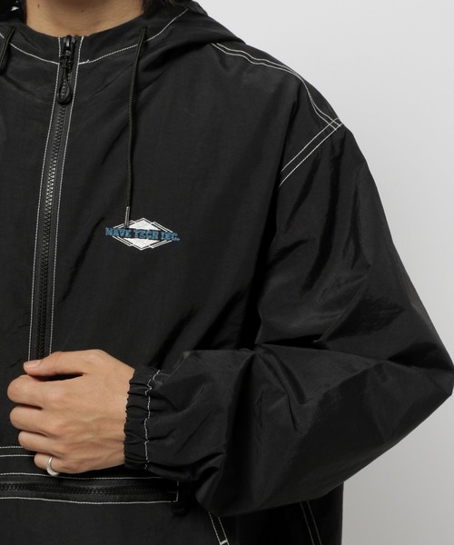 niko and...（ニコアンド）の「配色ステッチアノラックパーカー（マウンテンパーカー・メンズ・ブラック/グリーン・MEDIUM/LARGE）」の22枚目の写真