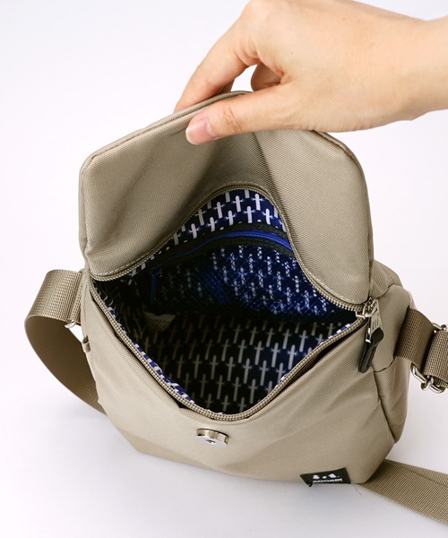 MOOMIN（ムーミン）の「【MOOMIN】(ムーミン) コンパクト ショルダーバッグ RMNK-01（ショルダーバッグ・レディース・ベージュ/レッド/グリーン/ブラック・ONE SIZE）」の15枚目の写真