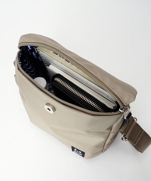 MOOMIN（ムーミン）の「【MOOMIN】(ムーミン) コンパクト ショルダーバッグ RMNK-01（ショルダーバッグ・レディース・ベージュ/レッド/グリーン/ブラック・ONE SIZE）」の14枚目の写真