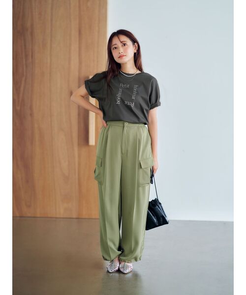 COHINA(コヒナ)の「クールタッチシャイニープリントT【低身長・小柄女性】(Tシャツ/カットソー・レディース・レッド/ホワイト/グレー・ONE SIZE)」の11枚目の写真